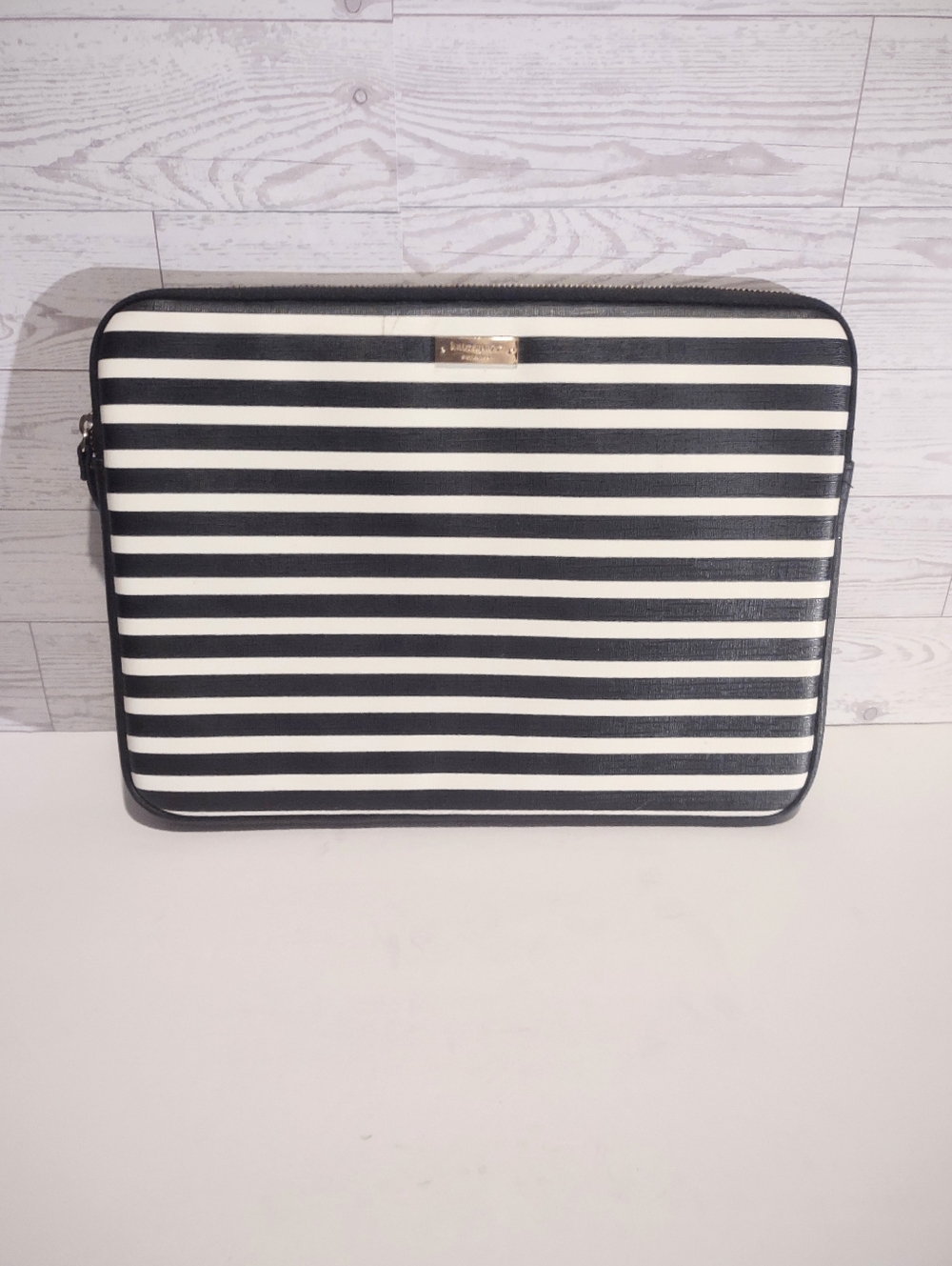 Kate Spade New York Fairmont Square Laptop Sleeve black cream stripes